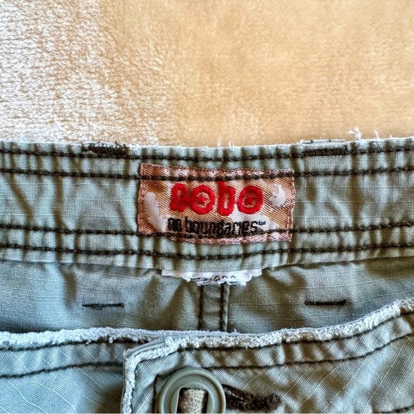 Vintage Y2K No Boundaries Cargo Pants - Picture 2 of 8